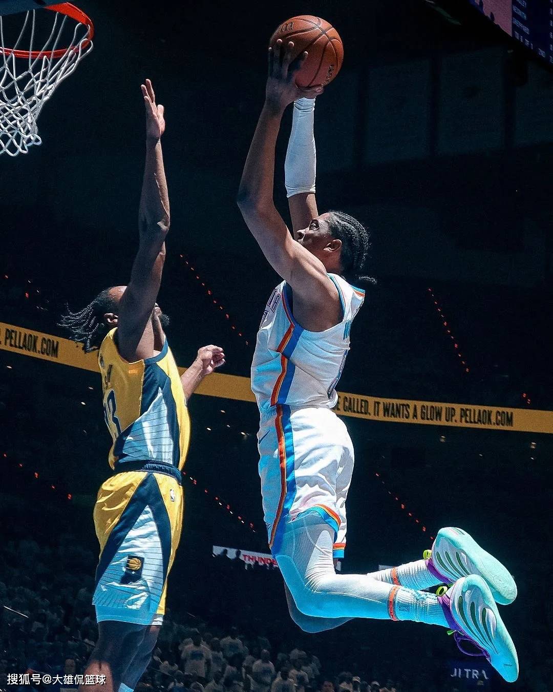 包含NBA赛场上的精彩表演引发球迷狂热热议的词条